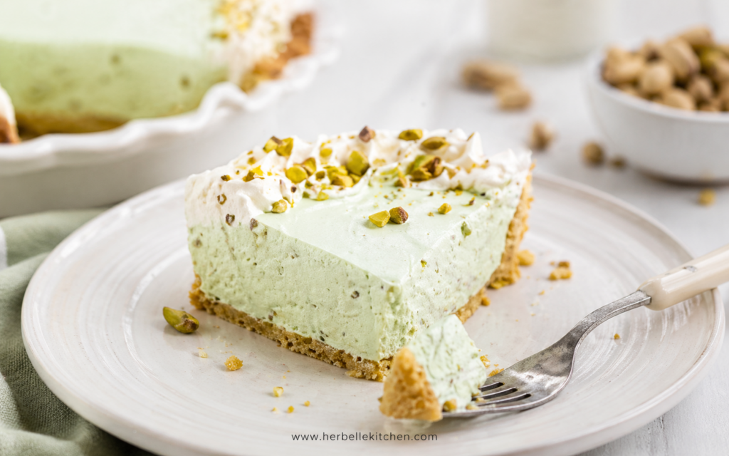 Creamy No Bake Pistachio Cream Pie with Cool Whip and Graham Crust