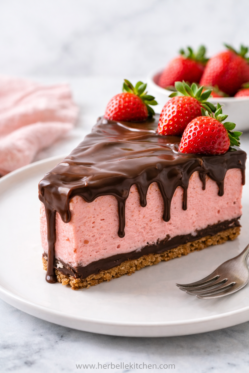 Chocolate Covered Strawberry Cheesecake – Easy Chocolate And Strawberry Dessert