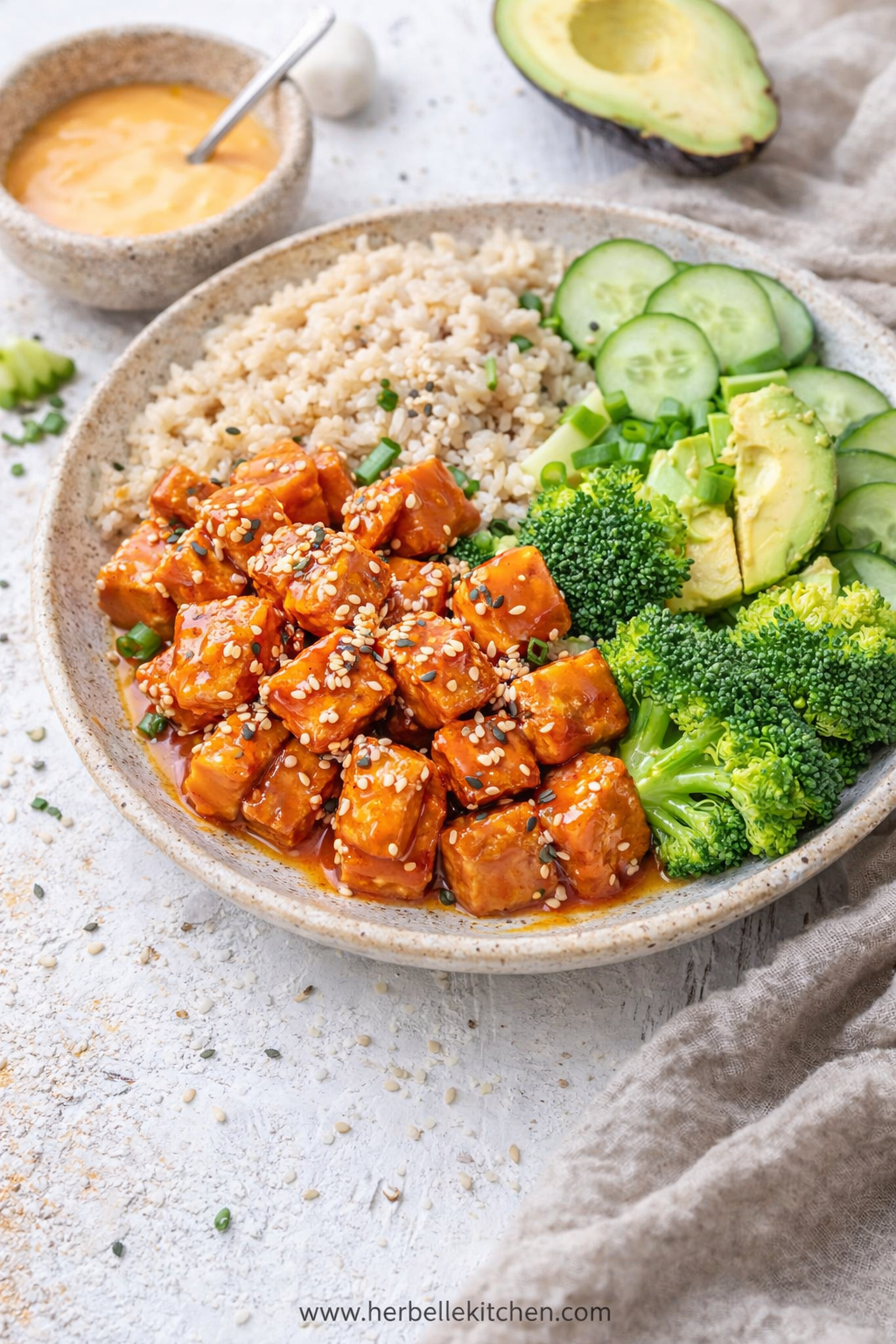 Healthy Meal Prep Bang Bang Salmon Bowls – High Protein Recipes