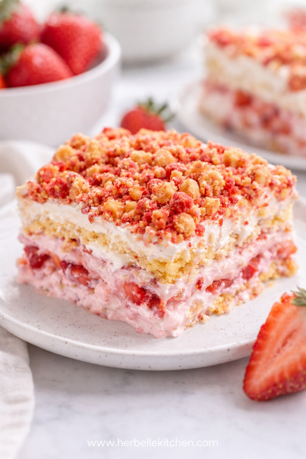 Strawberry Shortcake Icebox Cake – Easy No-Bake Freezer Cake